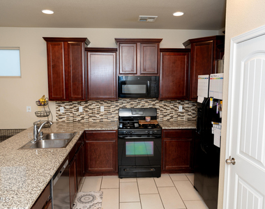 3800 Loma Caldera - Photo Thumbnail 1