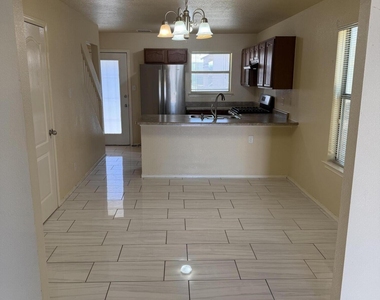 11624 Mocha Dune Drive - Photo Thumbnail 6