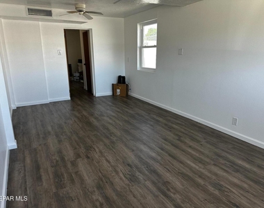8040 Carpenter Drive - Photo Thumbnail 3