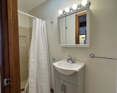 49 Ledyard Avenue - Photo Thumbnail 3