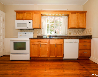 1790 Huntington Turnpike - Photo Thumbnail 6