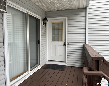 42 Valley Drive - Photo Thumbnail 2