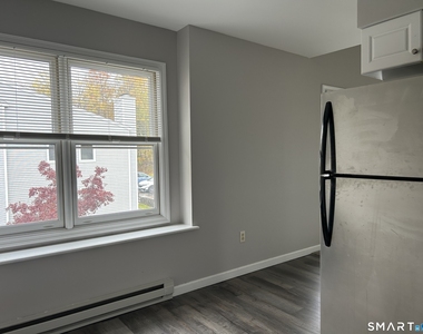 42 Valley Drive - Photo Thumbnail 7