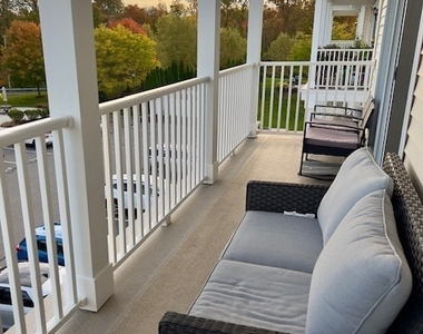 423 Center Meadow Lane - Photo Thumbnail 14
