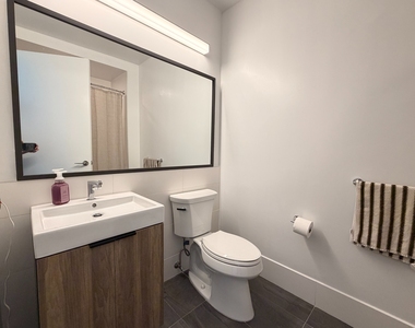 1-15 57th Avenue - Photo Thumbnail 4