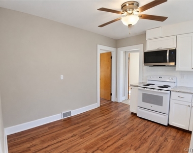 5690 Caughdenoy Road - Photo Thumbnail 5