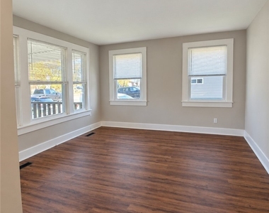 5690 Caughdenoy Road - Photo Thumbnail 1