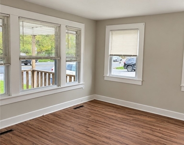 5690 Caughdenoy Road - Photo Thumbnail 2