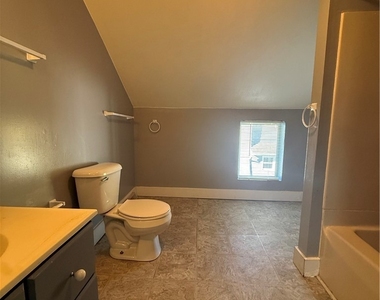49 Elizabeth Street - Photo Thumbnail 9