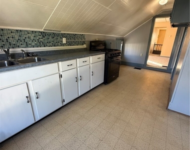 49 Elizabeth Street - Photo Thumbnail 11