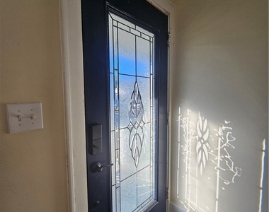 494 Coventry Avenue - Photo Thumbnail 14