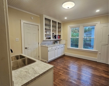 494 Coventry Avenue - Photo Thumbnail 3