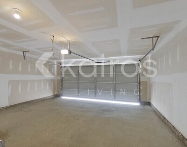 8 Plymouth Court - Photo Thumbnail 22