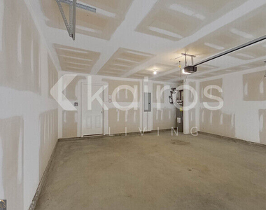 8 Plymouth Court - Photo Thumbnail 21