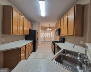 4865 Robinson Square Drive Nw - Photo Thumbnail 1
