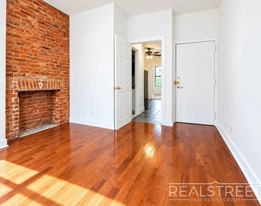 294 Harman Street - Photo Thumbnail 2