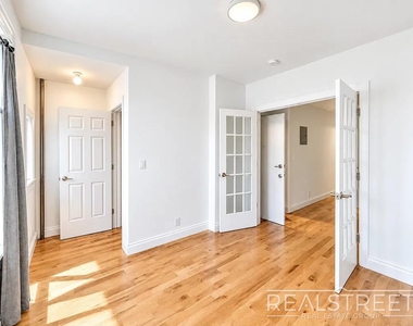 294 Harman Street - Photo Thumbnail 5