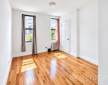 294 Harman Street - Photo Thumbnail 4