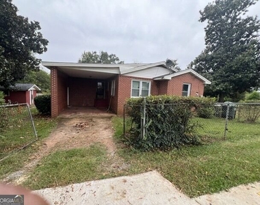 1326 Spellman Avenue - Photo Thumbnail 2