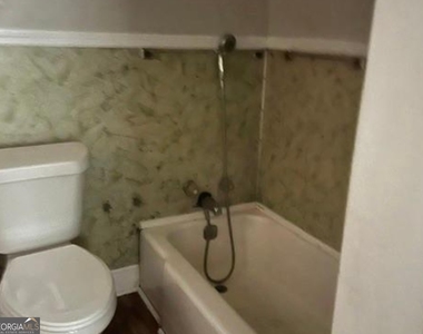 1326 Spellman Avenue - Photo Thumbnail 7