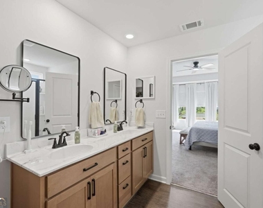 75 Pineview Drive - Photo Thumbnail 13