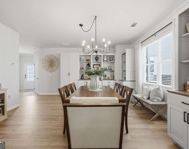 75 Pineview Drive - Photo Thumbnail 4