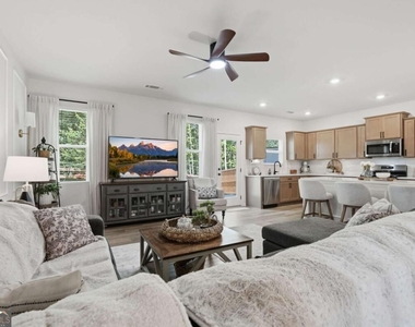 75 Pineview Drive - Photo Thumbnail 7