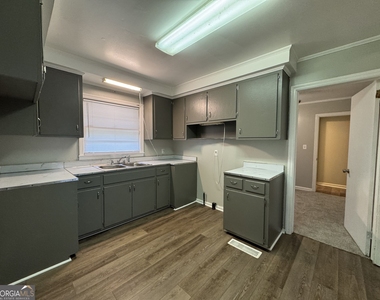 2613 Pauladale Drive - Photo Thumbnail 2