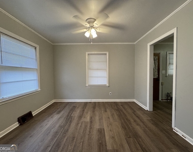 2613 Pauladale Drive - Photo Thumbnail 4