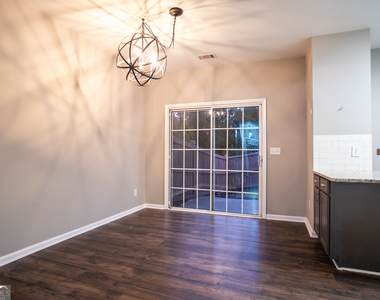 980 Prestwyck Court - Photo Thumbnail 3