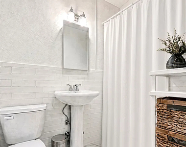 323 East 78th Street - Photo Thumbnail 5