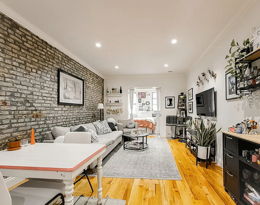 323 East 78th Street - Photo Thumbnail 1