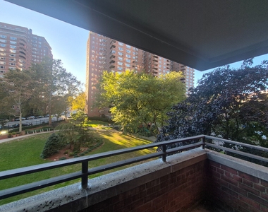475 Fdr Drive - Photo Thumbnail 2