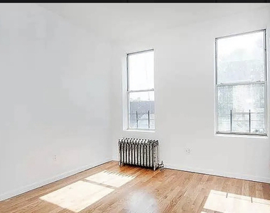 572 East 26th Street - Photo Thumbnail 5