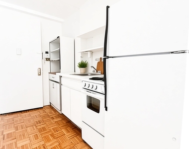 408 8th Avenue - Photo Thumbnail 1