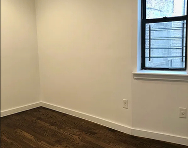410 Eastern Parkway - Photo Thumbnail 7