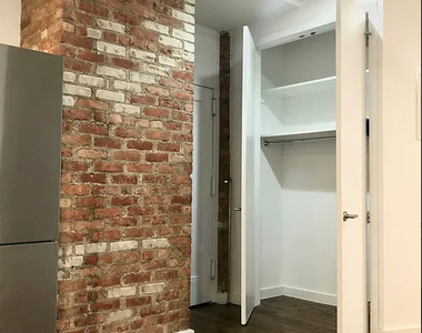 410 Eastern Parkway - Photo Thumbnail 8