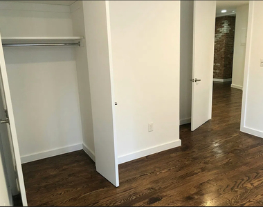 410 Eastern Parkway - Photo Thumbnail 6