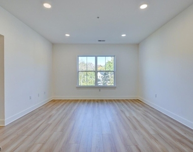 20 Encampment Ct 312 - Photo Thumbnail 11