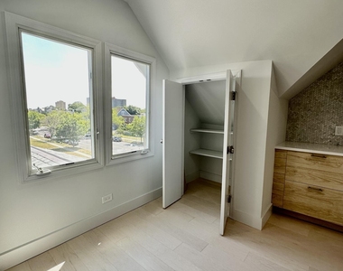 1000 Grand Avenue - Photo Thumbnail 9
