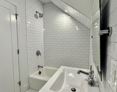 1000 Grand Avenue - Photo Thumbnail 2