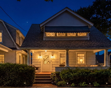1305 4th Avenue - Photo Thumbnail 5