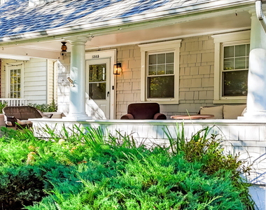 1305 4th Avenue - Photo Thumbnail 6