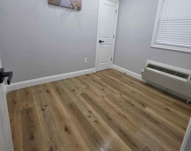 110 17th Avenue - Photo Thumbnail 11