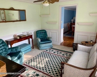 501 New York Boulevard - Photo Thumbnail 3