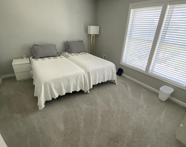 511 W Park Avenue - Photo Thumbnail 14