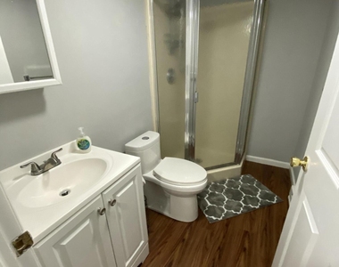 511 W Park Avenue - Photo Thumbnail 21