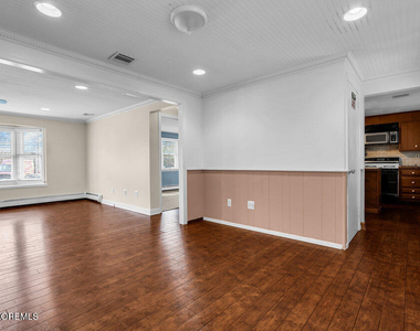 918 Charles Drive - Photo Thumbnail 19