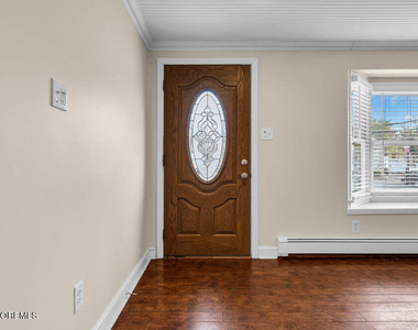 918 Charles Drive - Photo Thumbnail 13