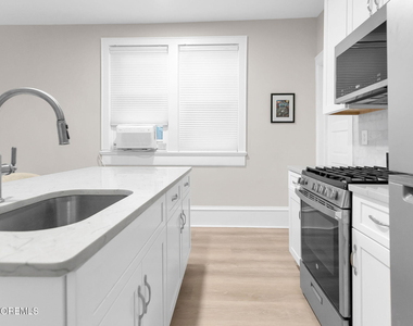 301 8th Avenue - Photo Thumbnail 11